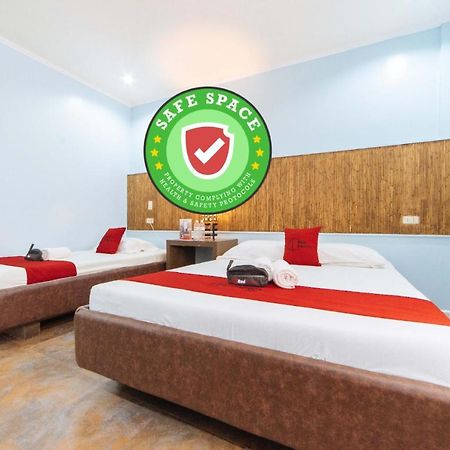 Hotel RedDoorz @ N Roldan Street Kalibo Exterior foto