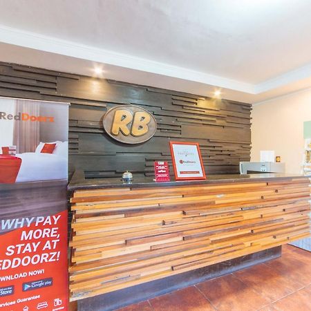 Hotel RedDoorz @ N Roldan Street Kalibo Exterior foto