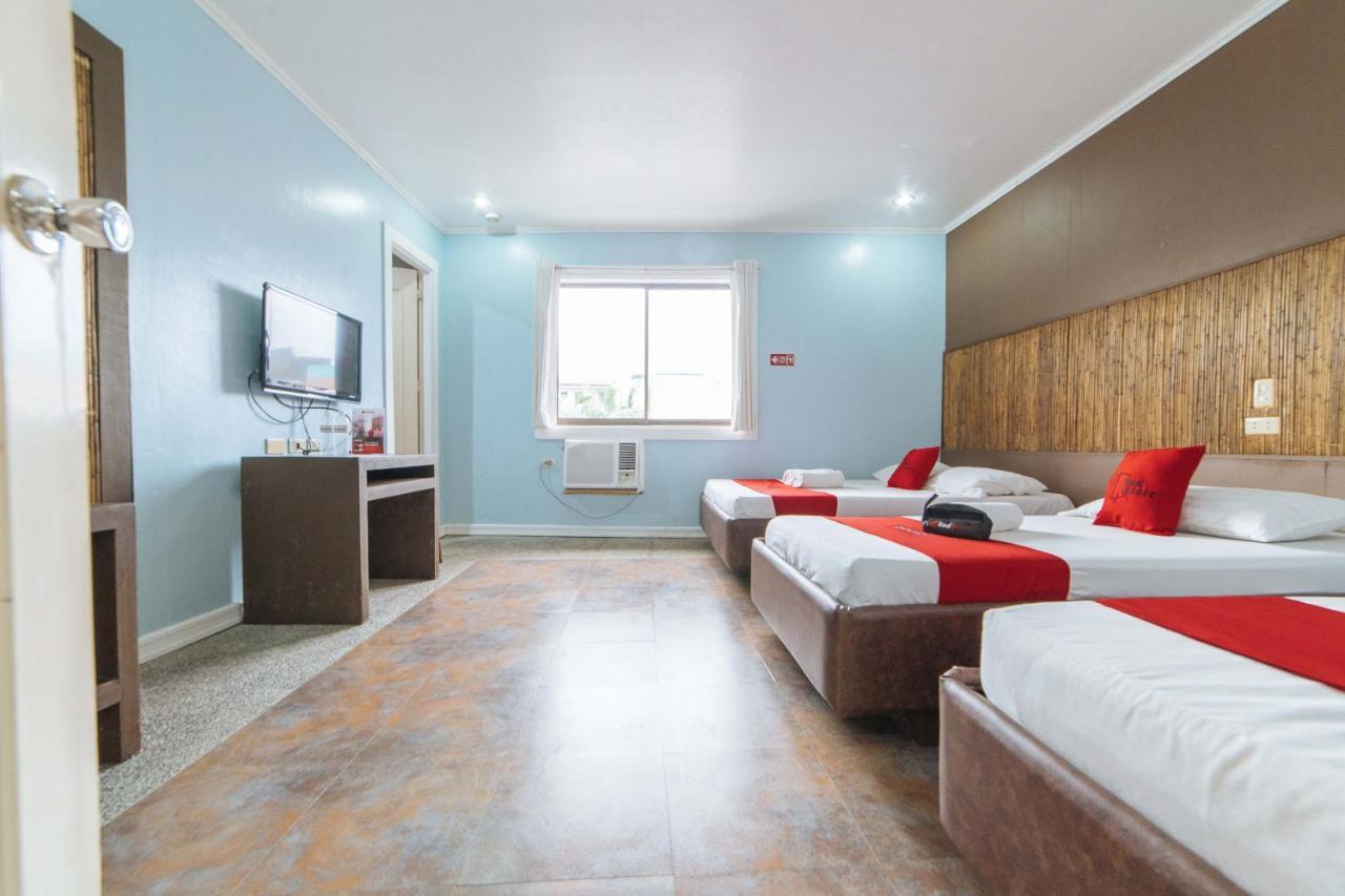 Hotel RedDoorz @ N Roldan Street Kalibo Exterior foto